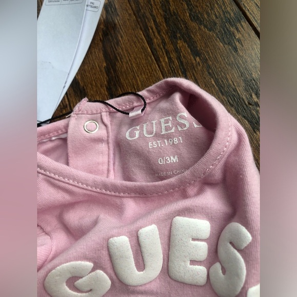 *NWT* Guess Baby Girl 0-3M Light Pink One-Piece w/Ruffled Tulle Sleeves & Heart - Picture 5 of 8